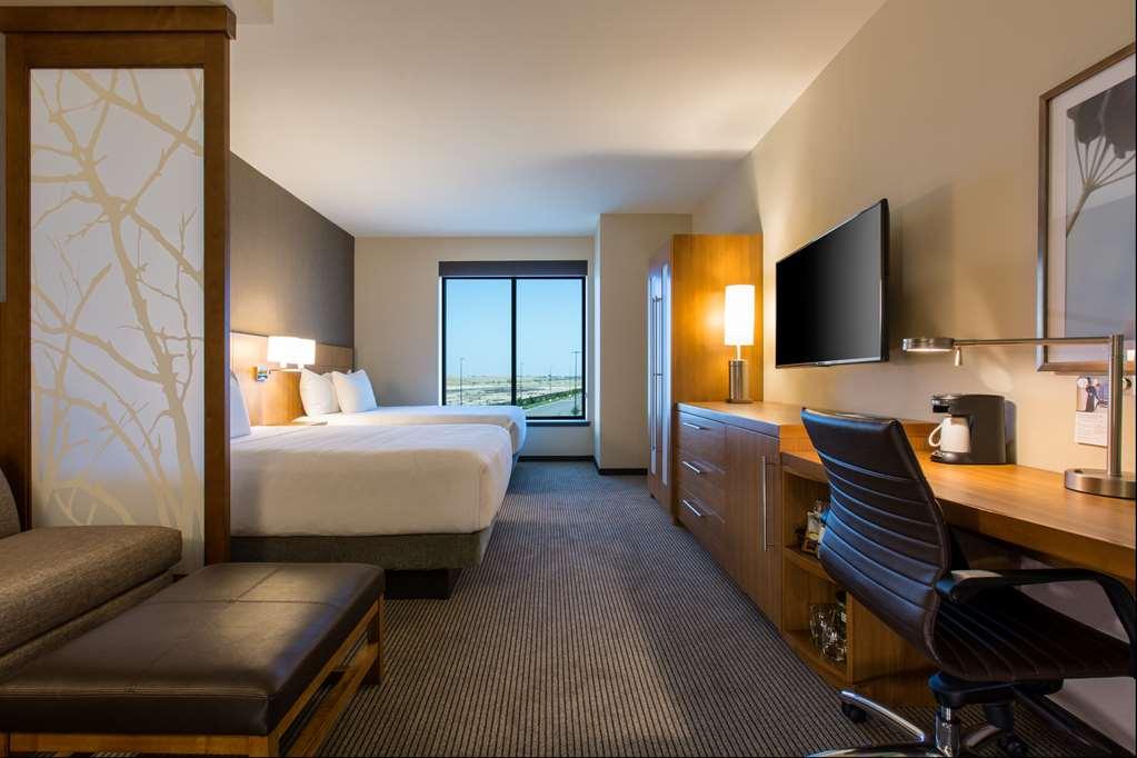 Hyatt Place Delano Room photo