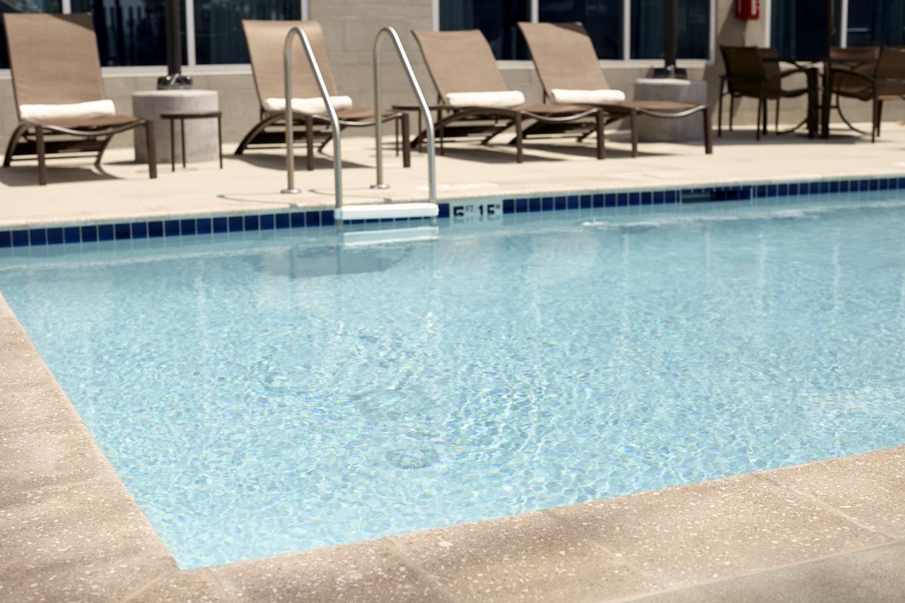 Hyatt Place Delano Exterior photo